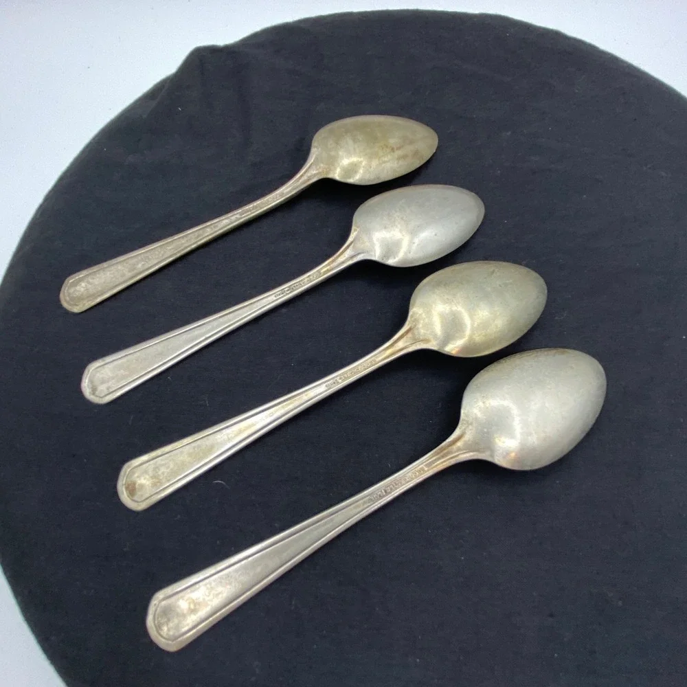 Vintage R.C. Co. Teaspoons Silver Castle Plate Set of 4 (6